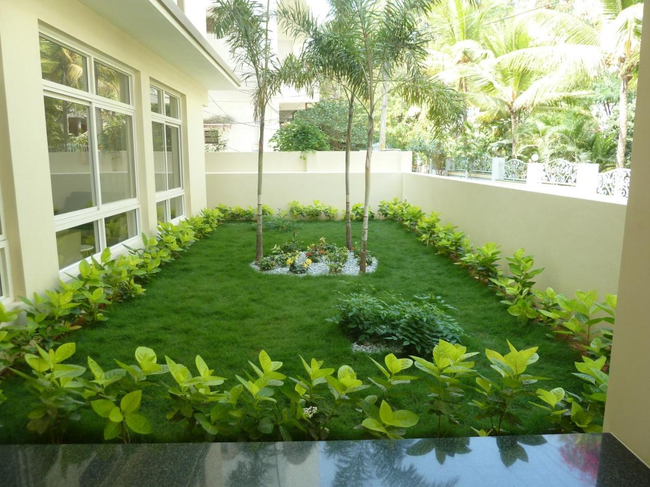 Sreeparthi Hotel Puttaparthi Kültér fotó